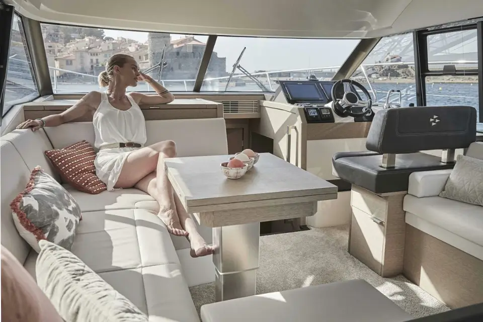 Luxury experience vista mare. Romantica cena a lume di candela. Luxury suite con cena a bordo. Pacchetto luxury suite e cena vista mare