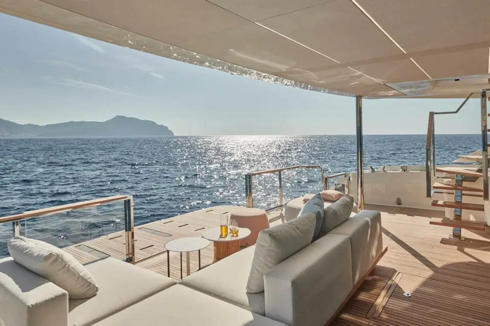 Capri e Amalfi in barca. Un fine settimana esclusivo all'insegna del lusso e della bellezza, pronto a regalarvi ricordi indimenticabili.