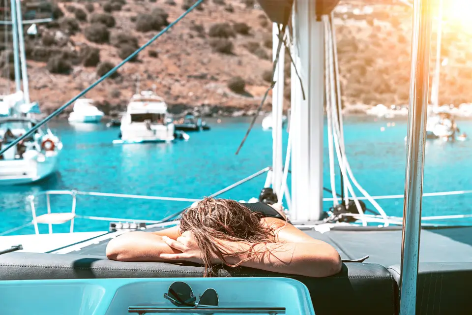 Addio al nubilato a Napoli, quello più glamour della città. Evento esclusivo in yacht food, music and beverage inlcuso nel prezzo