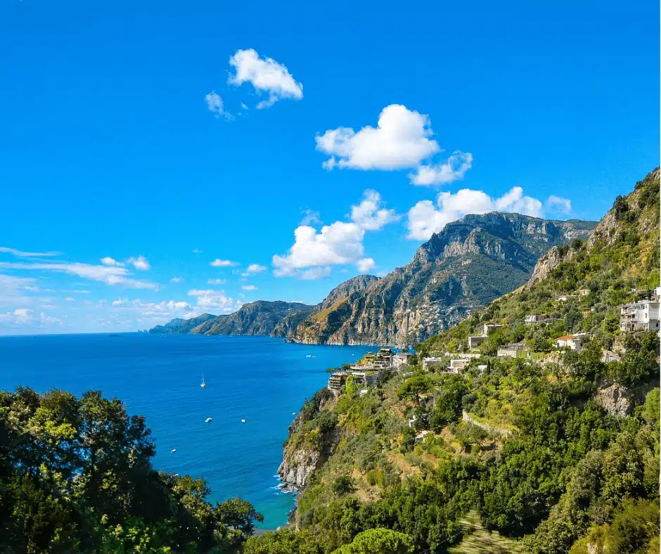 Escursione in barca con pranzo. Scopri ora le migliori opportunità soprattutto per le tue esperienze in barca di lusso in formula hotel.